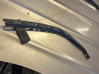 bontott HONDA ACCORD Jobb Fényszóró Tartó