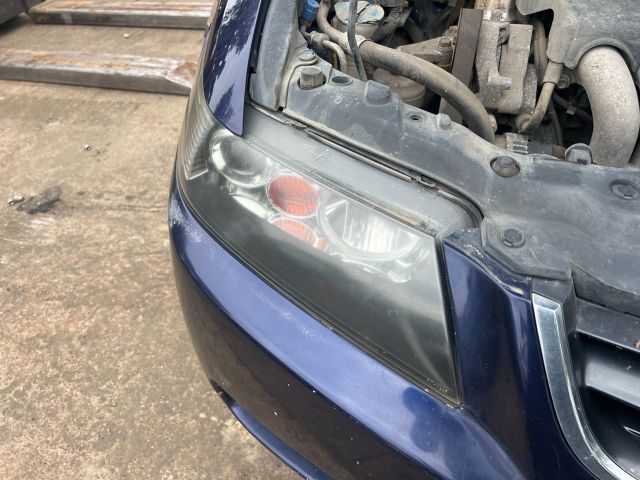 bontott HONDA ACCORD Jobb Fényszóró