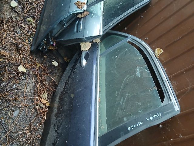 bontott HONDA ACCORD Jobb hátsó Ajtó (Részeivel)
