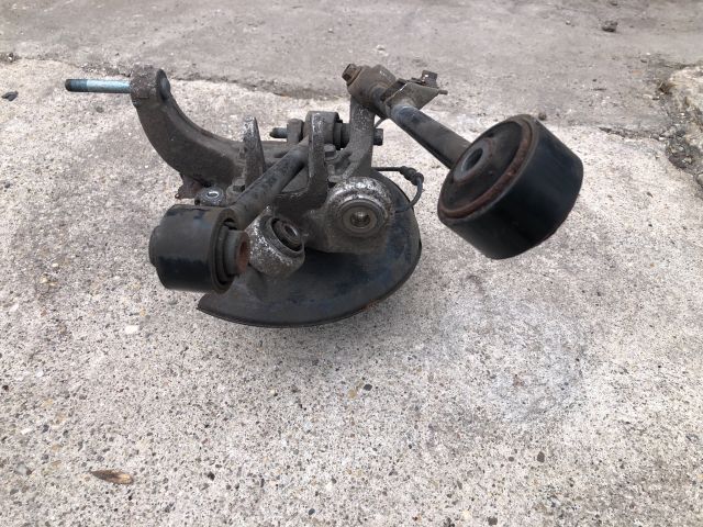 bontott HONDA ACCORD Jobb hátsó Csonkállvány Kerékaggyal