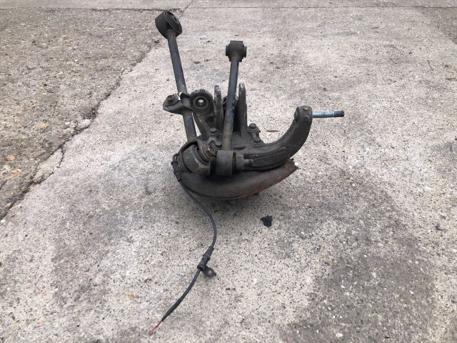 bontott HONDA ACCORD Jobb hátsó Csonkállvány Kerékaggyal