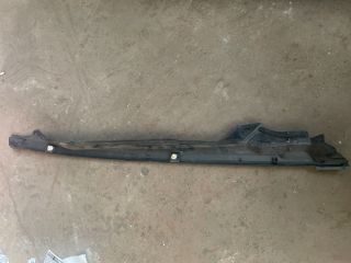 bontott HONDA ACCORD Jobb Sárvédő Csavar Burkolat