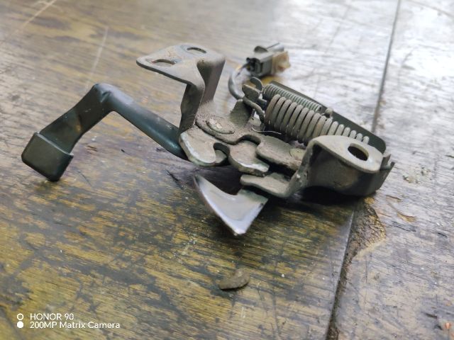 bontott HONDA ACCORD Motorháztető Zárszerkezet