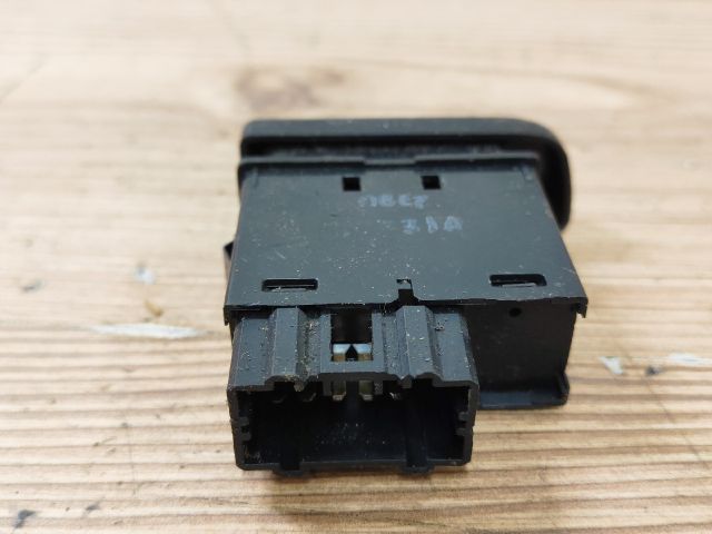 bontott HONDA ACCORD Vészvillogó Kapcsoló