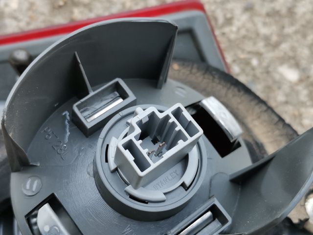 bontott HONDA City Bal Belső Hátsó Lámpa