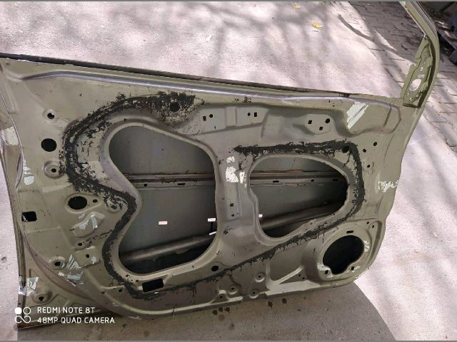 bontott HONDA City Bal első Ajtó (Üres lemez)