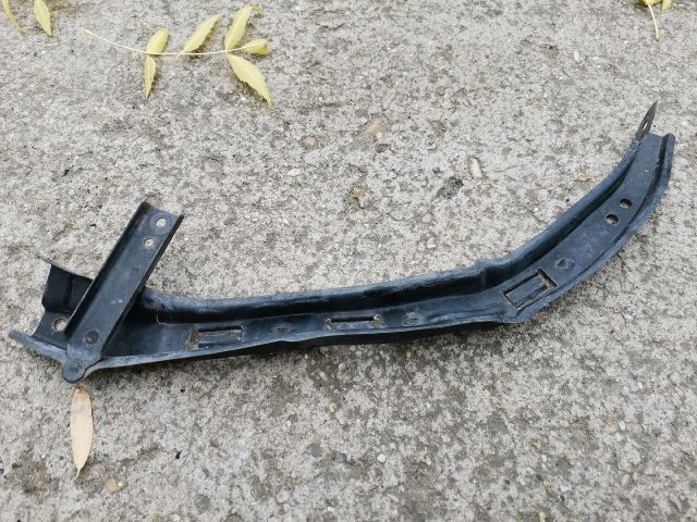 bontott HONDA City Jobb Fényszóró Tartó