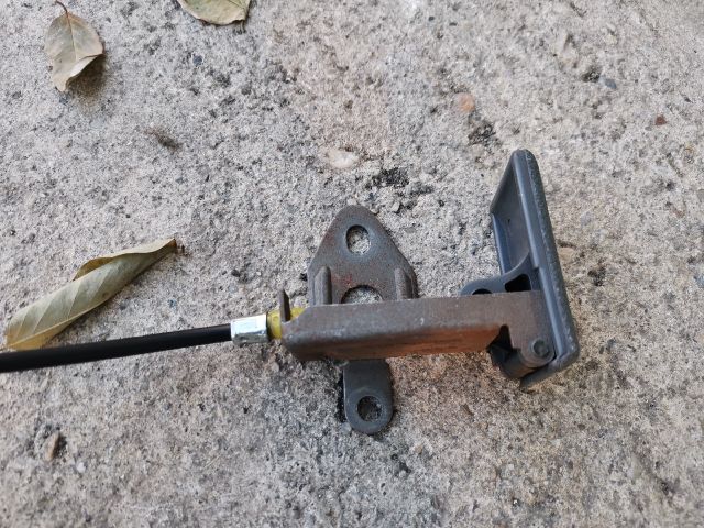 bontott HONDA City Motorháztető Nyitó Bowden