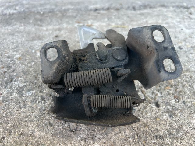 bontott HONDA City Motorháztető Zárszerkezet