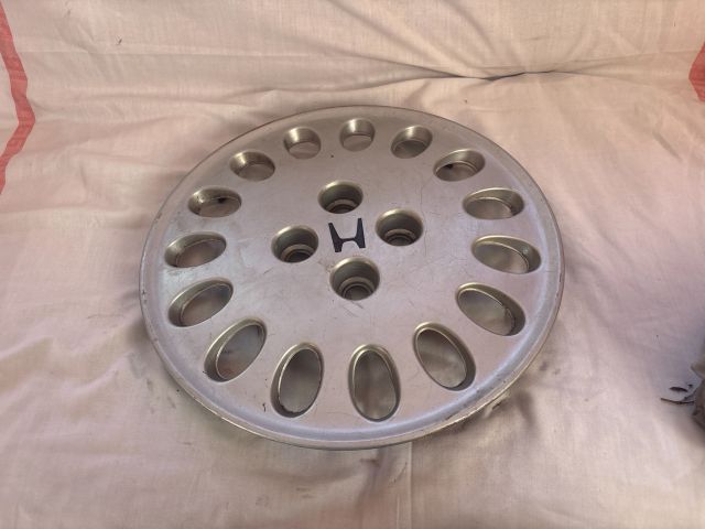 bontott HONDA CIVIC IV Dísztárcsa (1 db)