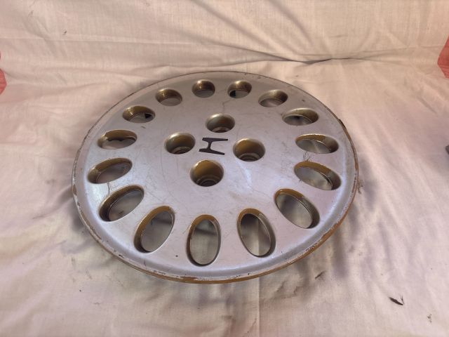 bontott HONDA CIVIC IV Dísztárcsa (1 db)