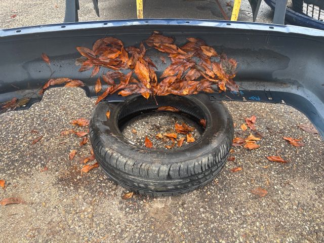 bontott HONDA CIVIC IV Hátsó Lökhárító (Üresen)