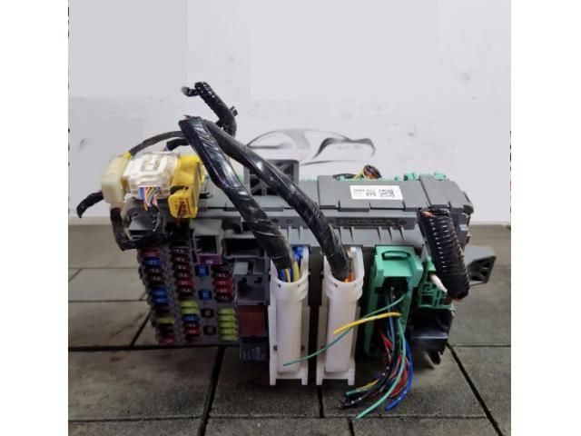 bontott HONDA CIVIC IX Biztosítéktábla Motortér