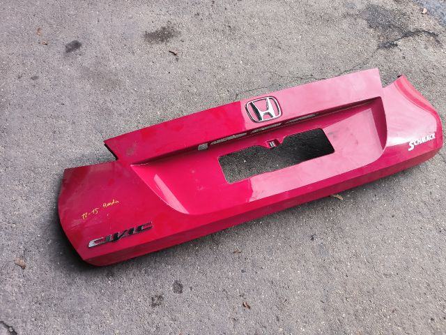 bontott HONDA CIVIC IX Csomagtérajtó Burkolat Alsó