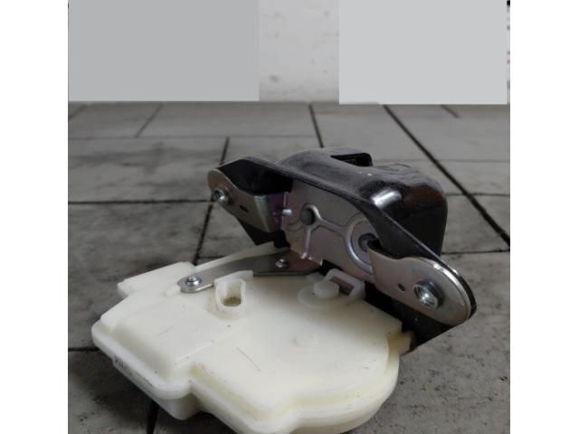 bontott HONDA CIVIC IX Csomagtérajtó Zárszerkezet