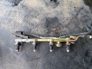 bontott HONDA CIVIC VI Porlasztó Sor / Híd