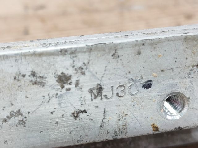 bontott HONDA CIVIC VI Porlasztó Sor / Híd