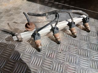 bontott HONDA CIVIC VI Porlasztó Sor / Híd