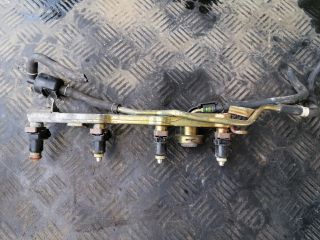 bontott HONDA CIVIC VI Porlasztó Sor / Híd