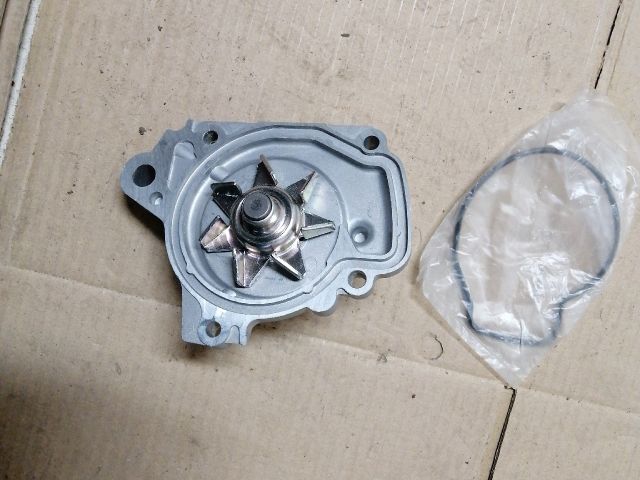 bontott HONDA CIVIC VI Vízpumpa