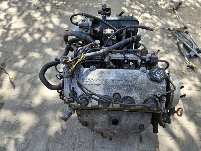 bontott HONDA CIVIC VI Komplett Motor (Segédberendezésekkel)