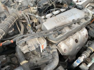 bontott HONDA CIVIC VI Motor (Fűzött blokk hengerfejjel)