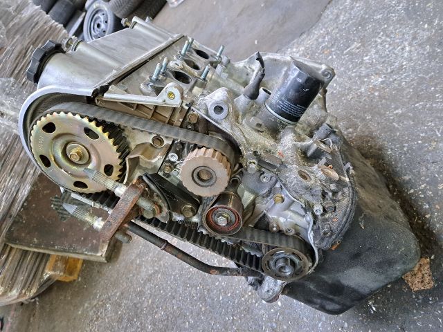 bontott HONDA CIVIC VI Motor (Fűzött blokk hengerfejjel)