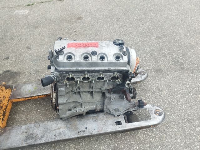 bontott HONDA CIVIC VI Motor (Fűzött blokk hengerfejjel)