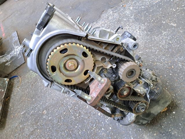 bontott HONDA CIVIC VI Motor (Fűzött blokk hengerfejjel)