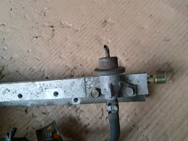 bontott HONDA CIVIC VI Porlasztó Sor / Híd