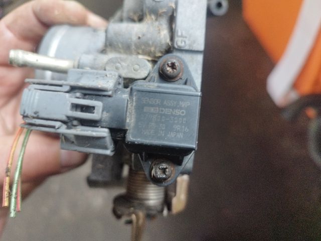 bontott HONDA CIVIC VI Fojtószelep (Mechanikus)