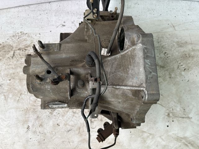 bontott HONDA CIVIC VI Váltó (Mechanikus)