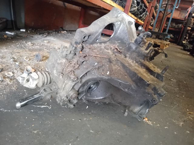 bontott HONDA CIVIC VI Váltó (Mechanikus)