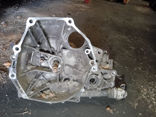 bontott HONDA CIVIC VI Váltó (Mechanikus)