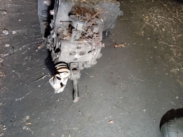 bontott HONDA CIVIC VI Váltó (Mechanikus)