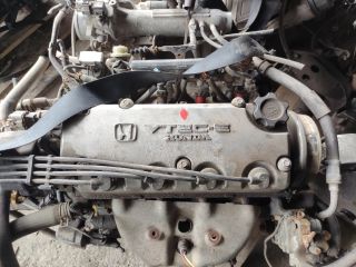 bontott HONDA CIVIC VI Motor (Fűzött blokk hengerfejjel)