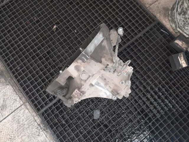 bontott HONDA CIVIC VI Váltó (Mechanikus)