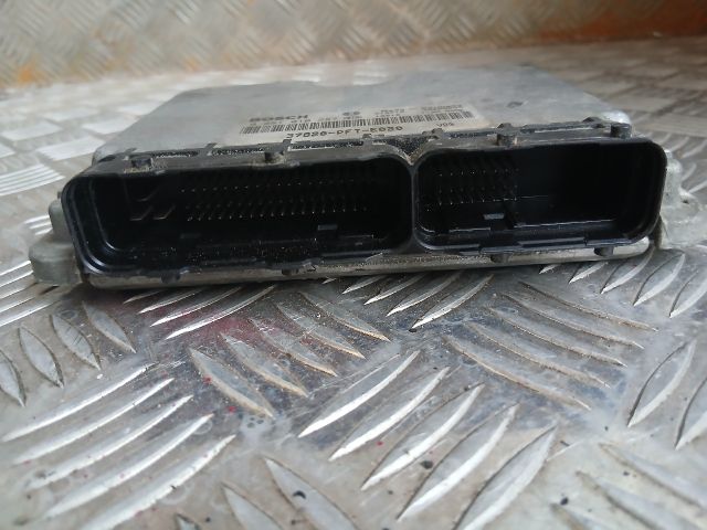 bontott HONDA CIVIC VI Motorvezérlő