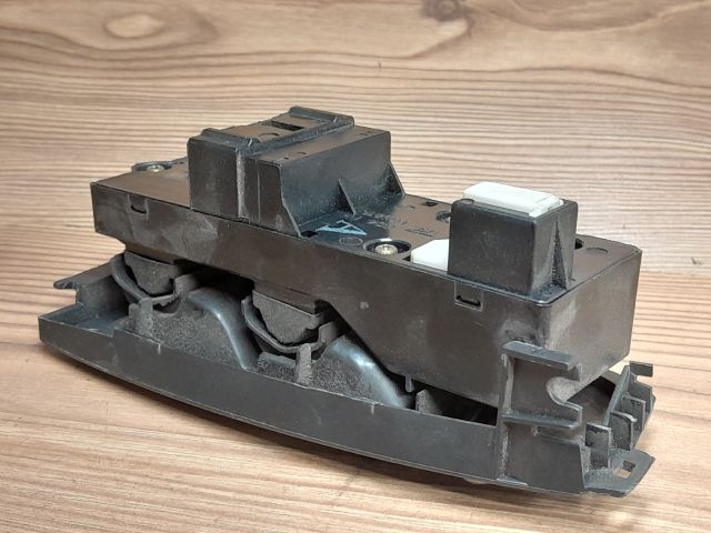 bontott HONDA CIVIC VI Ablakemelő Kapcsoló Négyes / Kettes