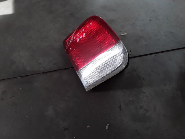bontott HONDA CIVIC VI Bal Belső Hátsó Lámpa