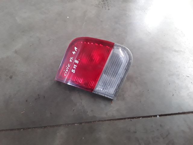 bontott HONDA CIVIC VI Bal Belső Hátsó Lámpa