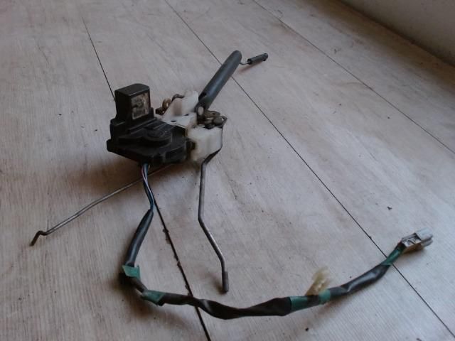 bontott HONDA CIVIC VI Bal Csomagtérajtó Zárszerkezet