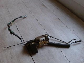 bontott HONDA CIVIC VI Bal Csomagtérajtó Zárszerkezet