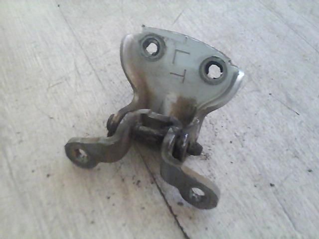 bontott HONDA CIVIC VI Bal hátsó Felső Zsanér