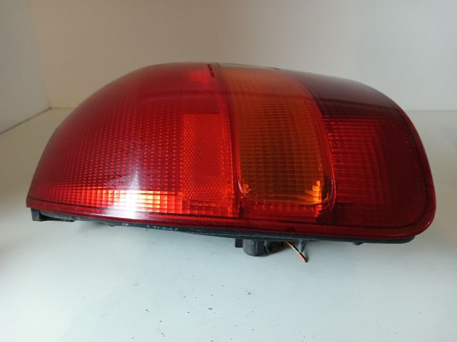 bontott HONDA CIVIC VI Bal Hátsó Lámpa