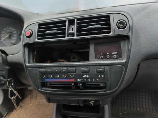 bontott HONDA CIVIC VI Biztosítéktábla Utastér