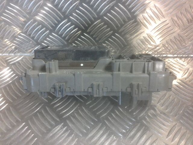 bontott HONDA CIVIC VI Biztosítéktábla Utastér