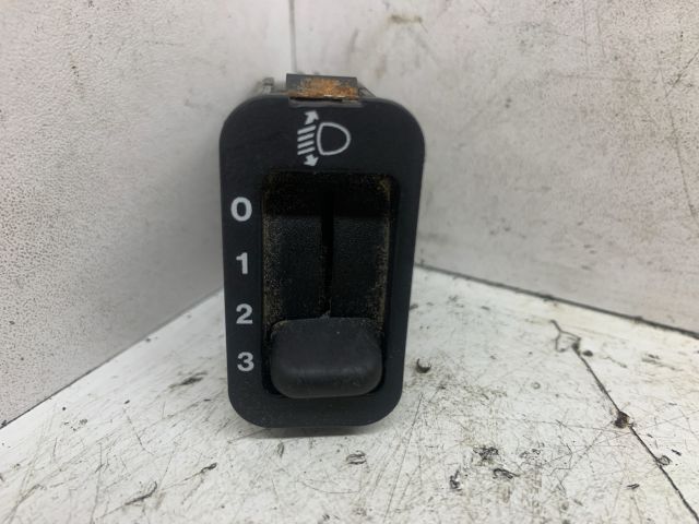 bontott HONDA CIVIC VI Fényszórómagasság Állító Kapcsoló