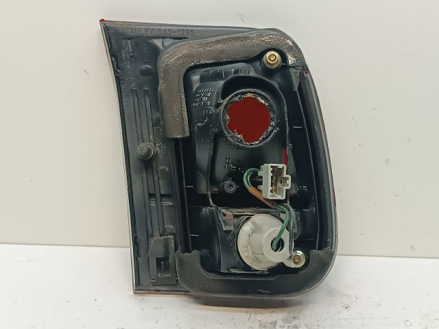 bontott HONDA CIVIC VI Jobb Belső Hátsó Lámpa