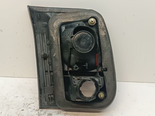 bontott HONDA CIVIC VI Jobb Belső Hátsó Lámpa